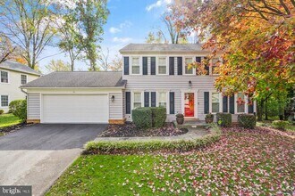 Building Photo - 7421 Beverly Manor Dr