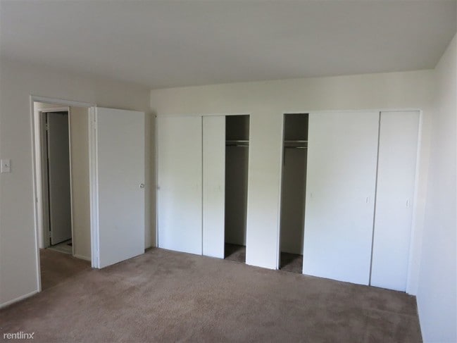 Building Photo - 206 Osborn St