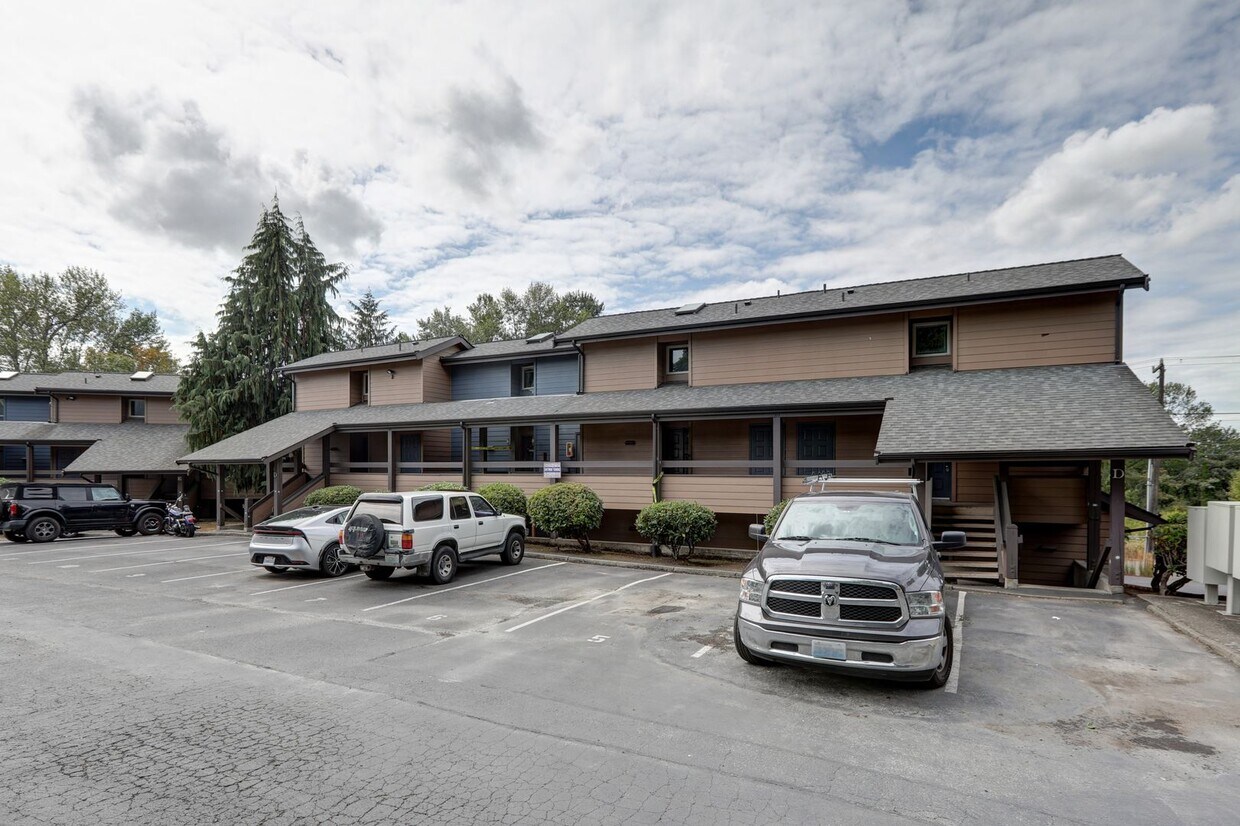 Loft Style Condo in Well-Maintained Commun... - Loft Style Condo in Well-Maintained Commun...