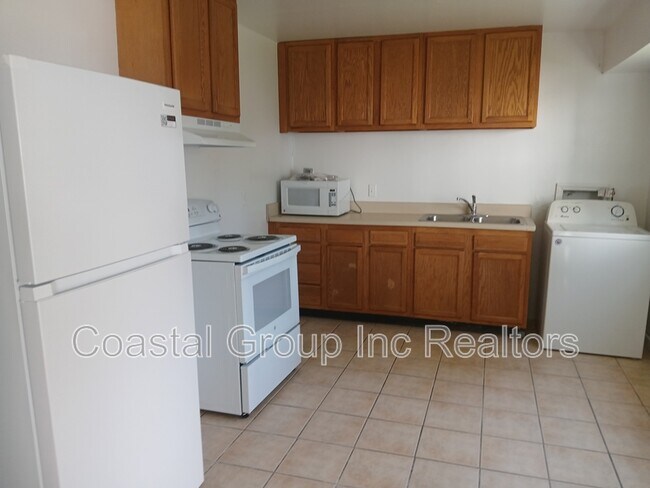 Foto del edificio - 861 W 48th St