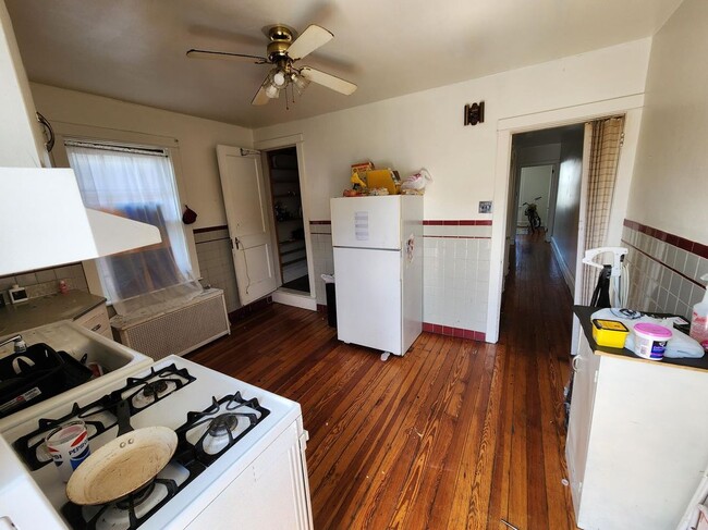 Building Photo - 2310 Hoffer Ave