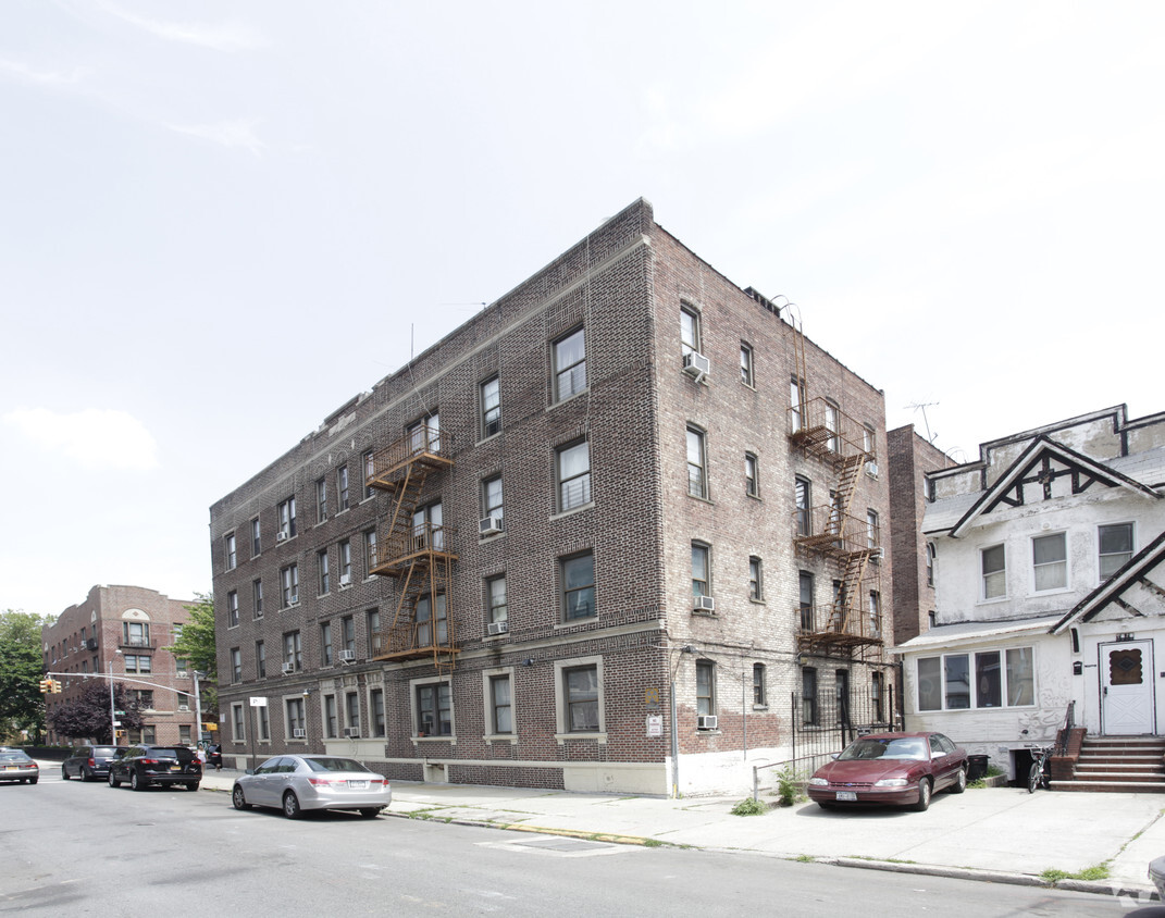 Building Photo - 1302 Avenue K