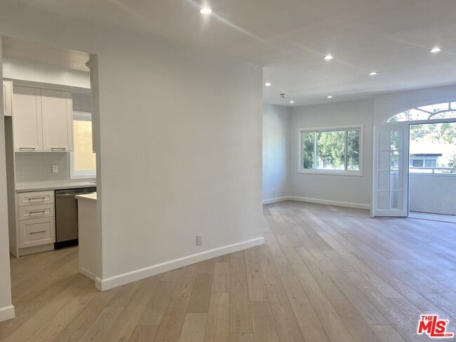 Building Photo - 120 N Swall Dr