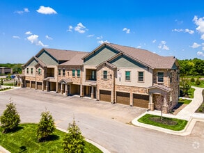 Building Photo - Vale Overland Park