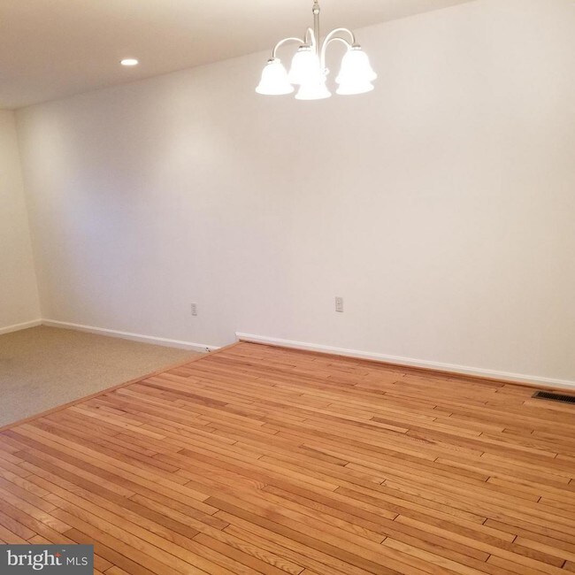 Building Photo - 10401 Storch Dr