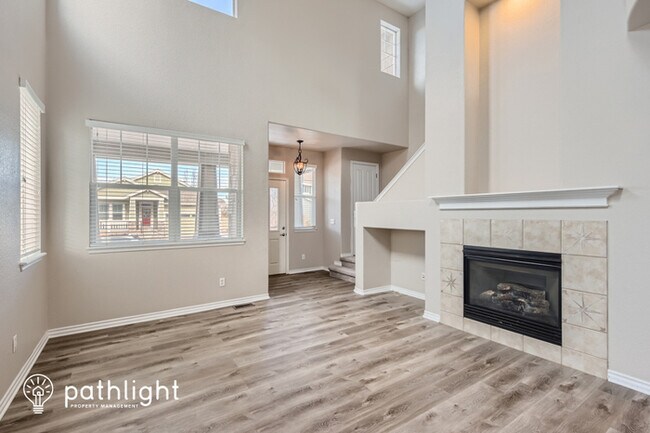 Foto del edificio - 5400 Cloverbrook Circle
