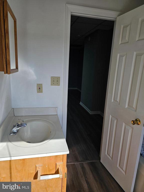 Building Photo - 505 E Main St