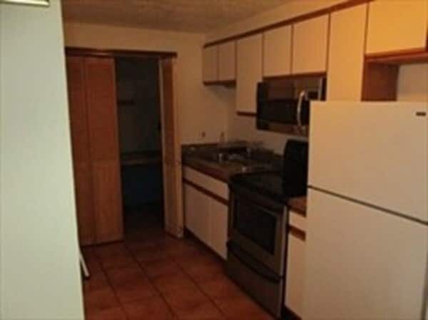 Building Photo - 27 Tedford Ave