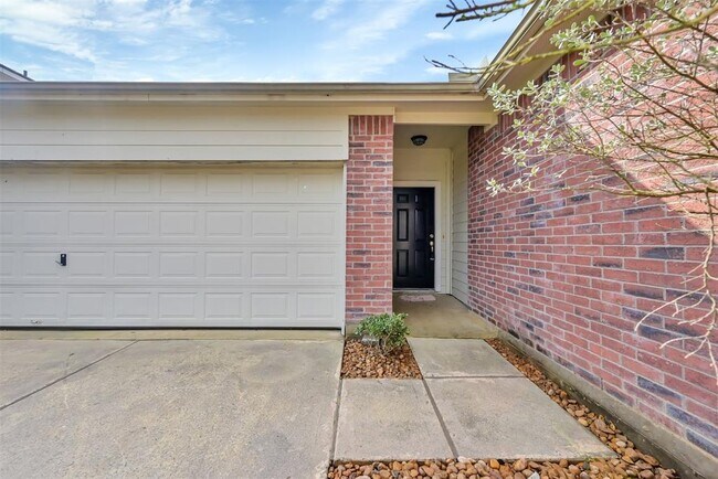Building Photo - 32015 Decker Oaks Dr