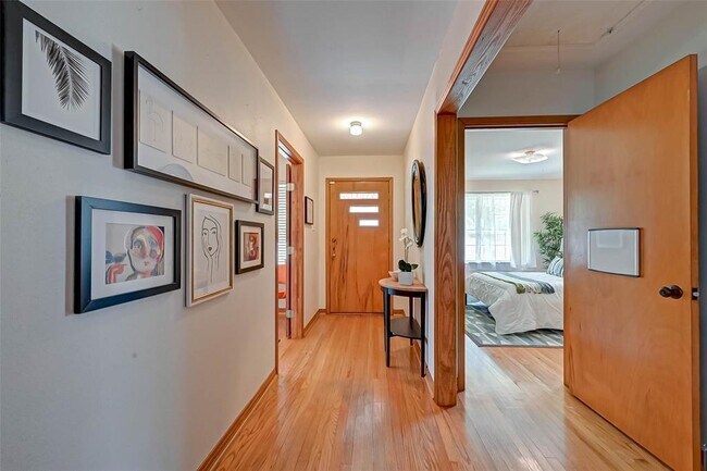 Foto del edificio - 956 Teetshorn St