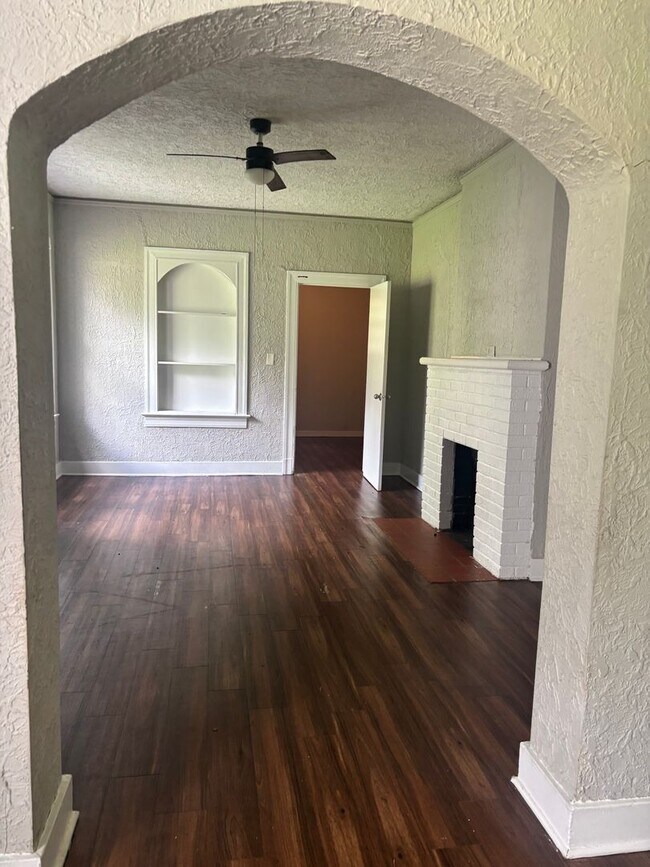 Foto del edificio - 267 W Leavell Woods Dr