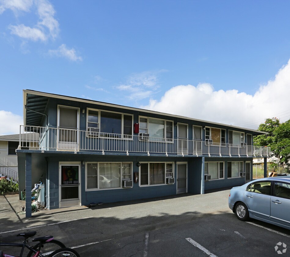 Building Photo - 2904 Varsity Cir