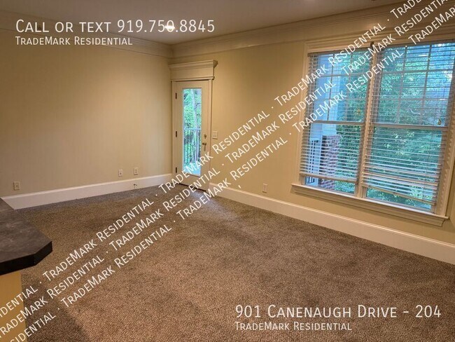Building Photo - 901 Canenaugh Dr
