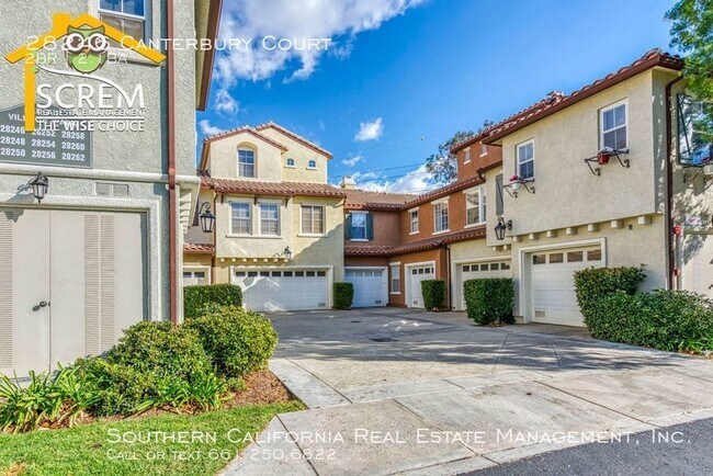 Building Photo - Two Bedroom Tri Level Townhome in Valencia