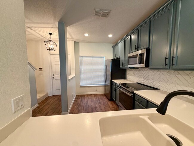 Building Photo - 3482 Wilshire Way Rd