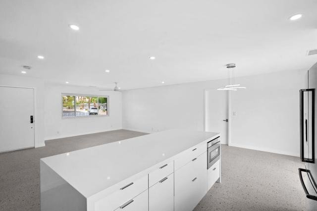 Building Photo - 3696 East Vivian Circle, Palm Springs, CA ...