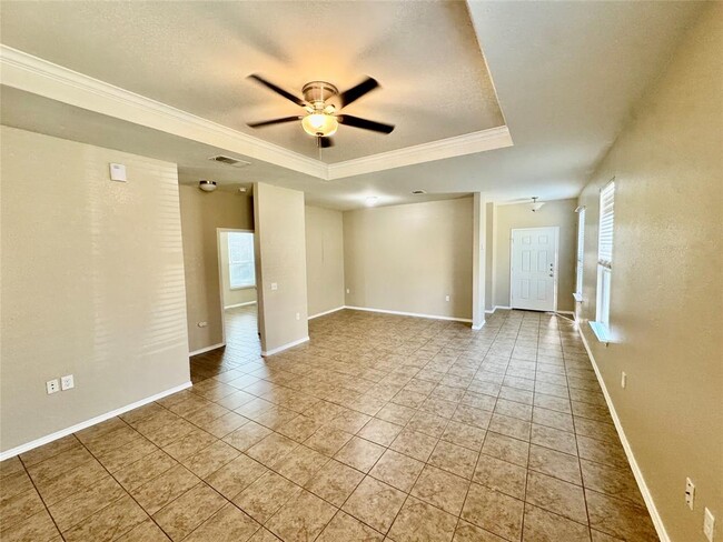 Foto del edificio - 5716 Knoll Pines Pass
