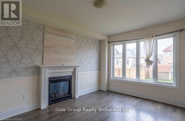 Building Photo - 909 Edinburgh Dr