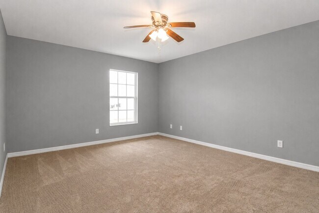 Building Photo - 402 Bridgewater Ct