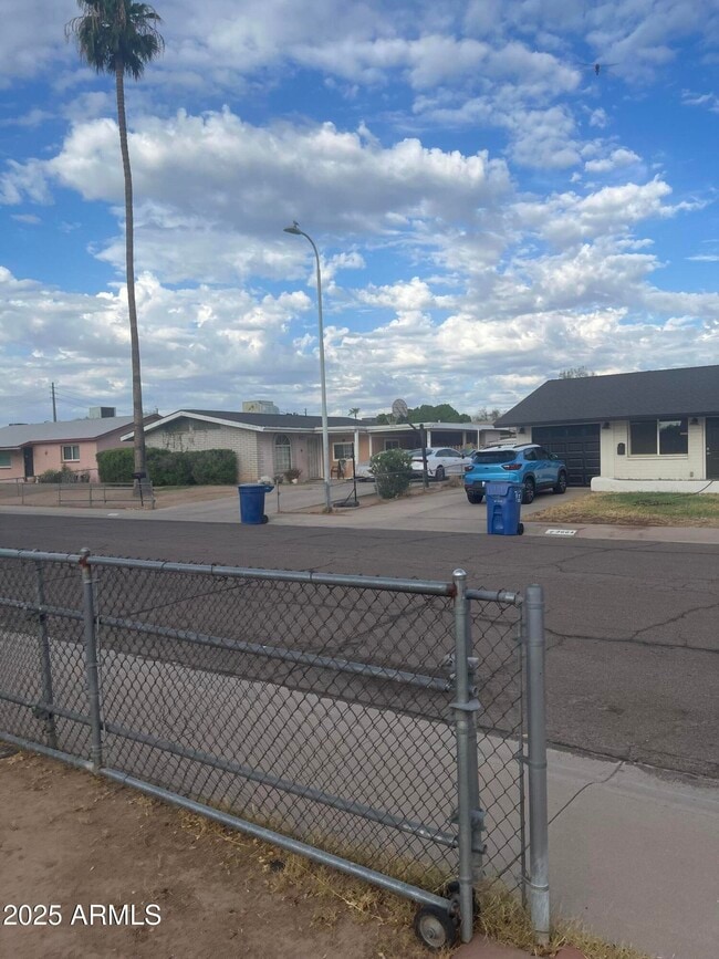 Building Photo - 3605 S Cutler Dr