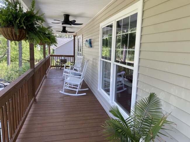 Building Photo - 207 Bay Tree Beach Rd