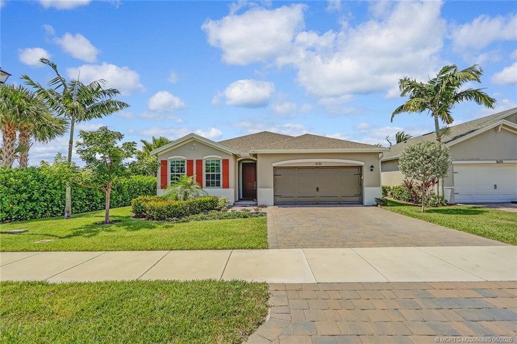 Foto principal - 1630 NE Skyhigh Ter