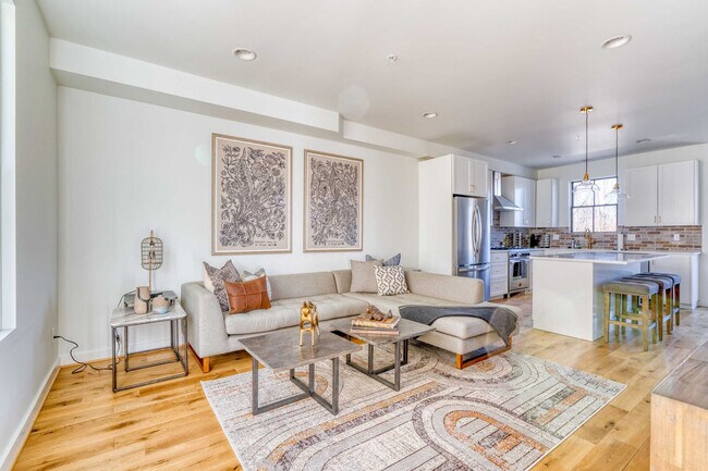 Foto del edificio - 512 NE 56th Ave