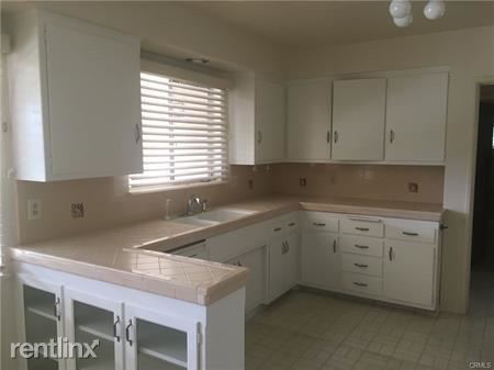 Building Photo - 3213 Sunnywood Dr
