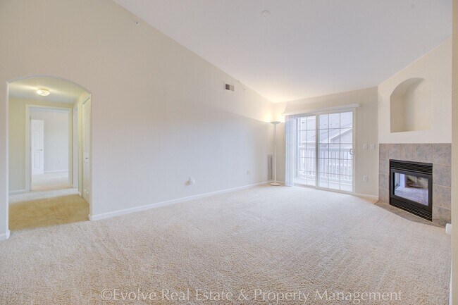 Building Photo - Evolve Real Estate: Charming 2 Bedroom 2 Bath Condominium Available May 8th Near Cherry Creek Sta...