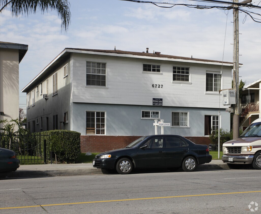 Building Photo - 6727 Whitsett Ave