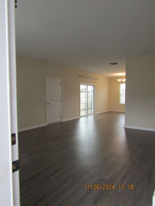Building Photo - Hickory Manor