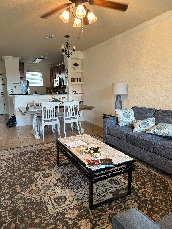 Foto del edificio - 901 Charo Pkwy