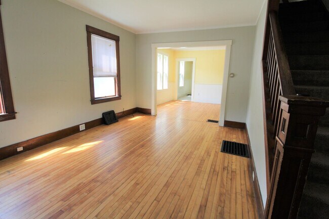 Building Photo - 22-24 Plummer Street