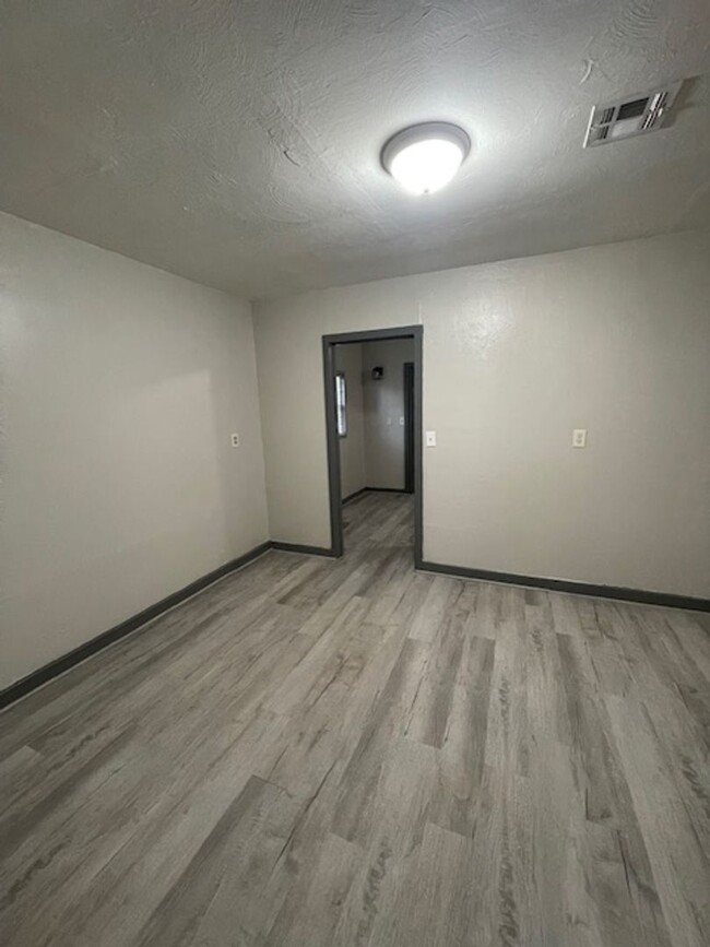 Foto del edificio - Nice 2 bedroom duplex in Lexington, Ok