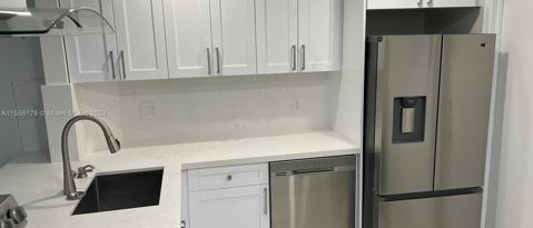 Building Photo - 1881 Middle River Dr