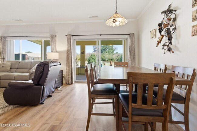 Foto del edificio - 5775 Goldenrod Way