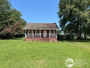 Building Photo - 642 Medway Dr
