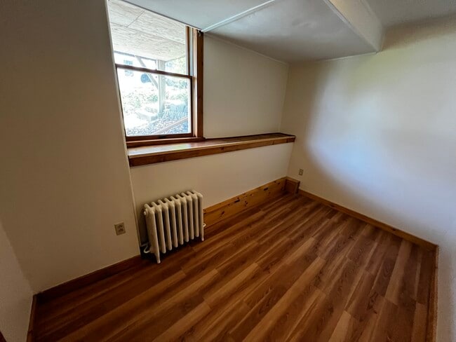Bedroom 7x11 - 30 Parker St