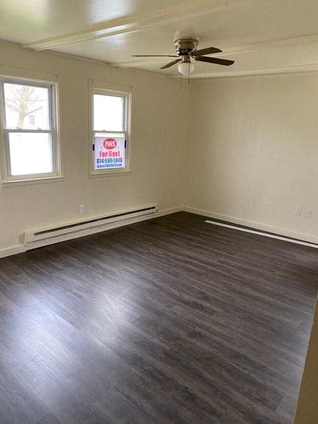 Building Photo - 2119 E Forest Dr