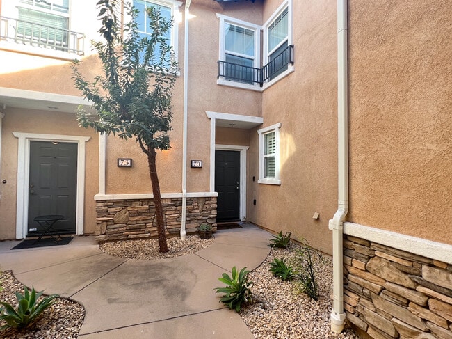 Building Photo - 16710 Nicklaus Dr