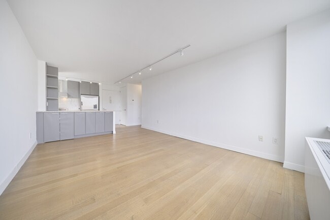 Building Photo - Prime East Village Large 1bdrm Doorman Building