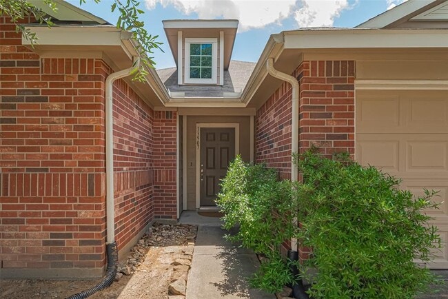 Building Photo - 13907 Early Dew Ct