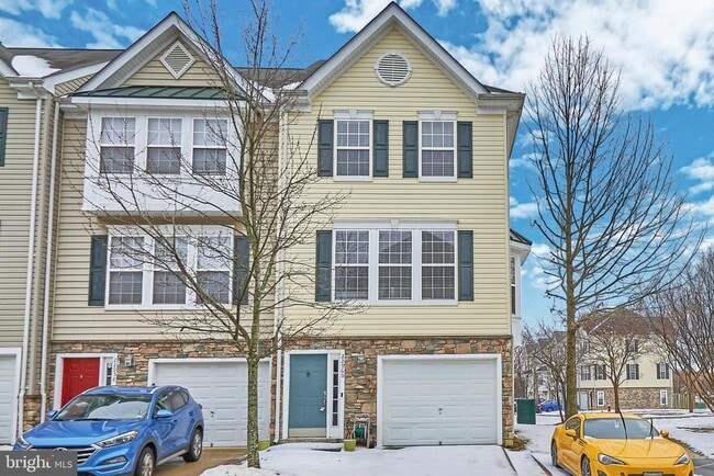 Building Photo - 22960 Fontwell Square