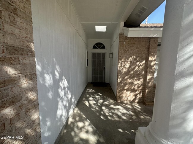 Building Photo - 408 Hadley Pl