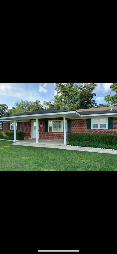 Building Photo - 2090 Wicksburg Rd
