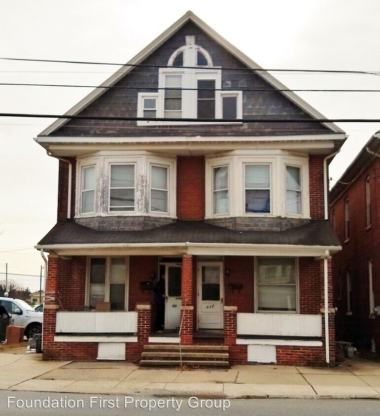 447 York St, Hanover, PA 17331 Room for Rent in Hanover, PA
