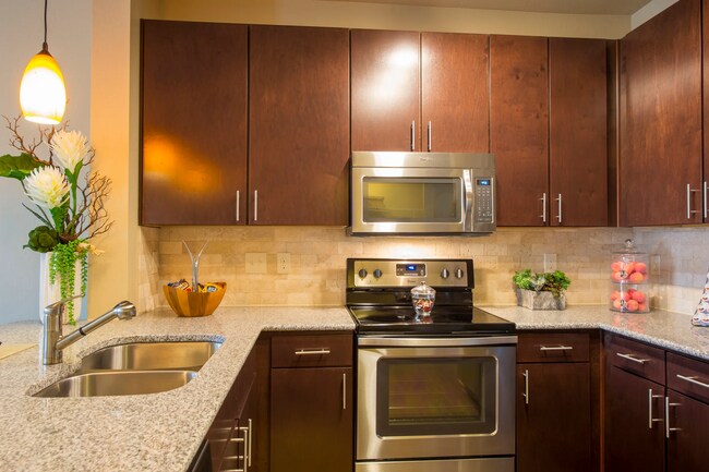 Foto del edificio - $1,000 off + $99 fee / 12-month leases!