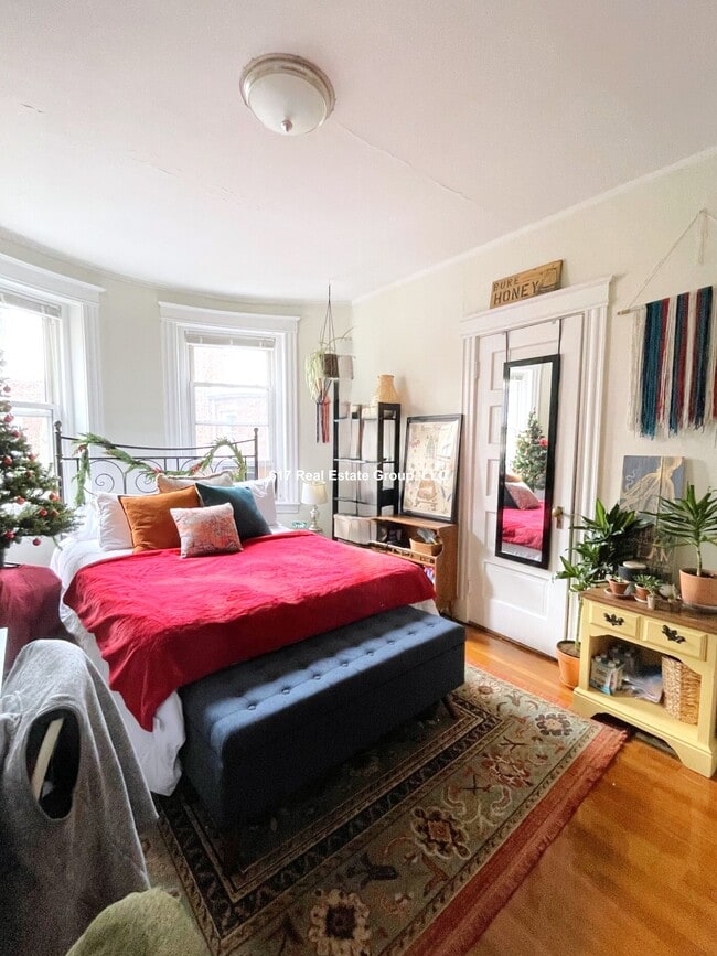 Foto del edificio - 208 Winthrop Rd