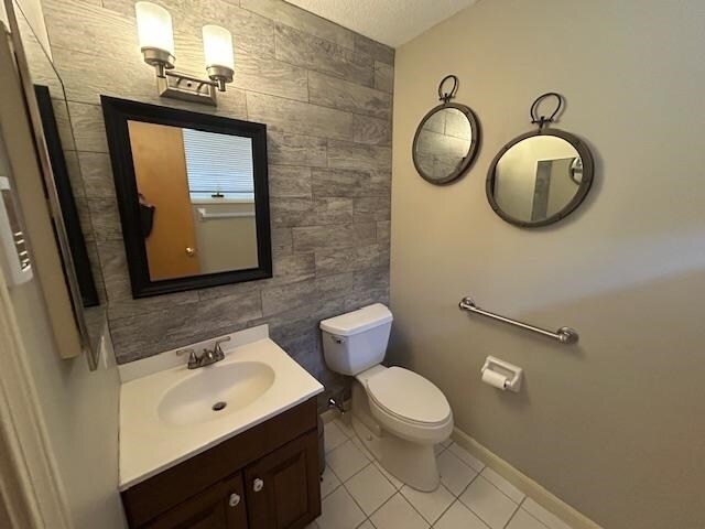 Foto del edificio - 34 Fairway Dr