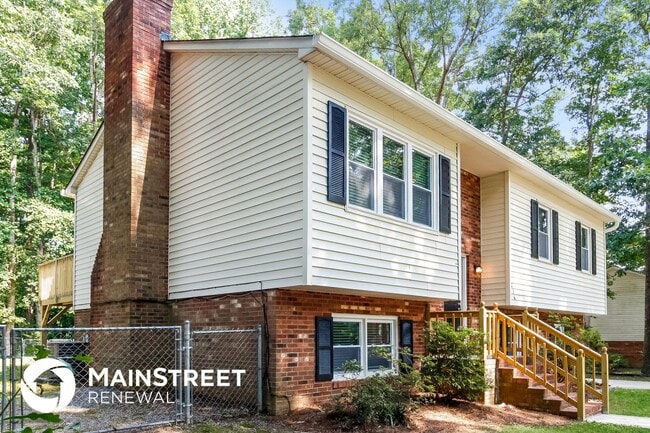 Building Photo - 236 Woodfield Dr